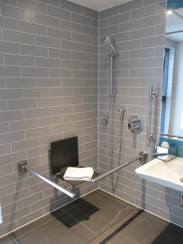Accessible Holiday Inn Ealing shower room