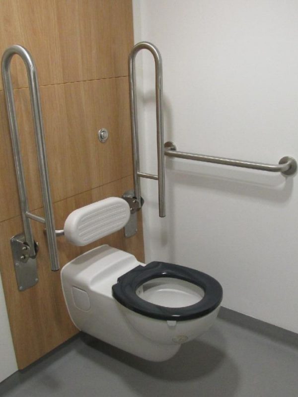 Wrightington Hospital accessible bathroom